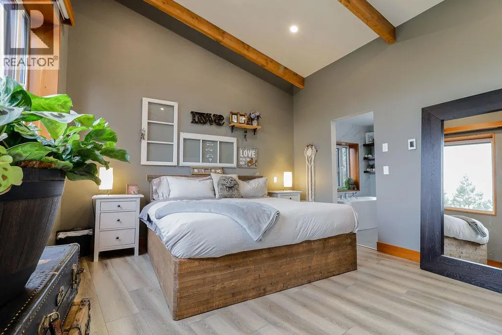 2160 KOOTENAY 3 Road