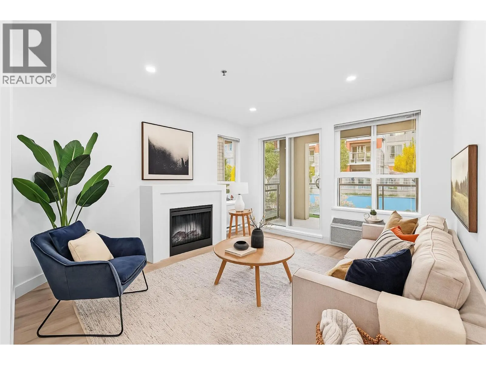 1099 Sunset Drive Unit# 241