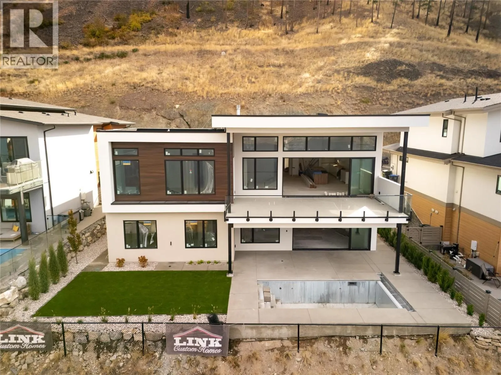 573 Clifton Court