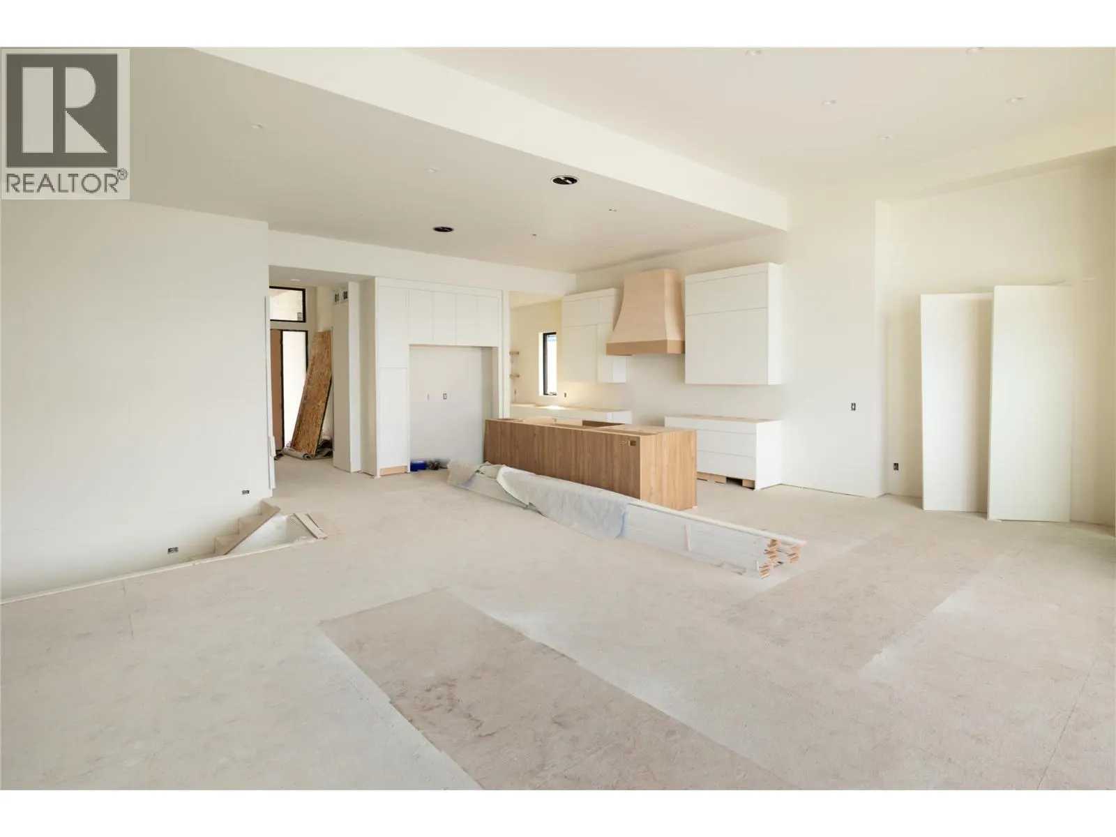 573 Clifton Court