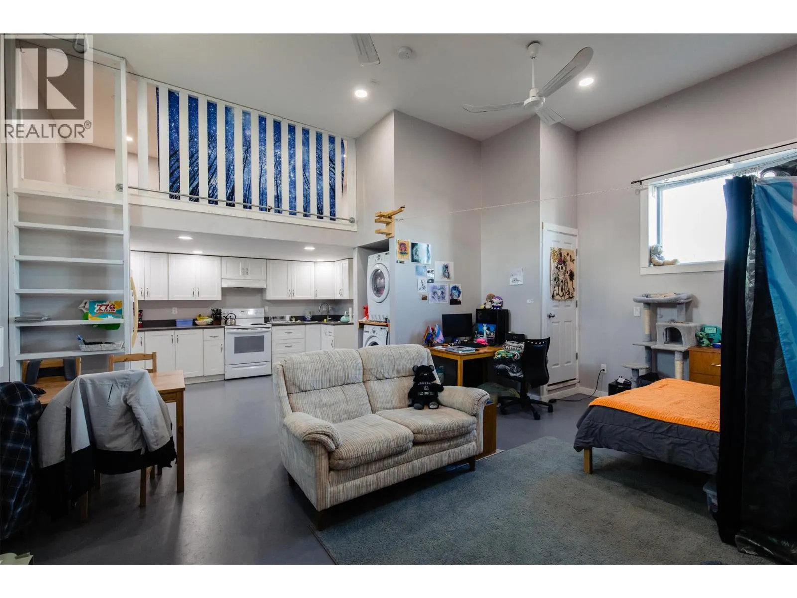 776 Dominion Street