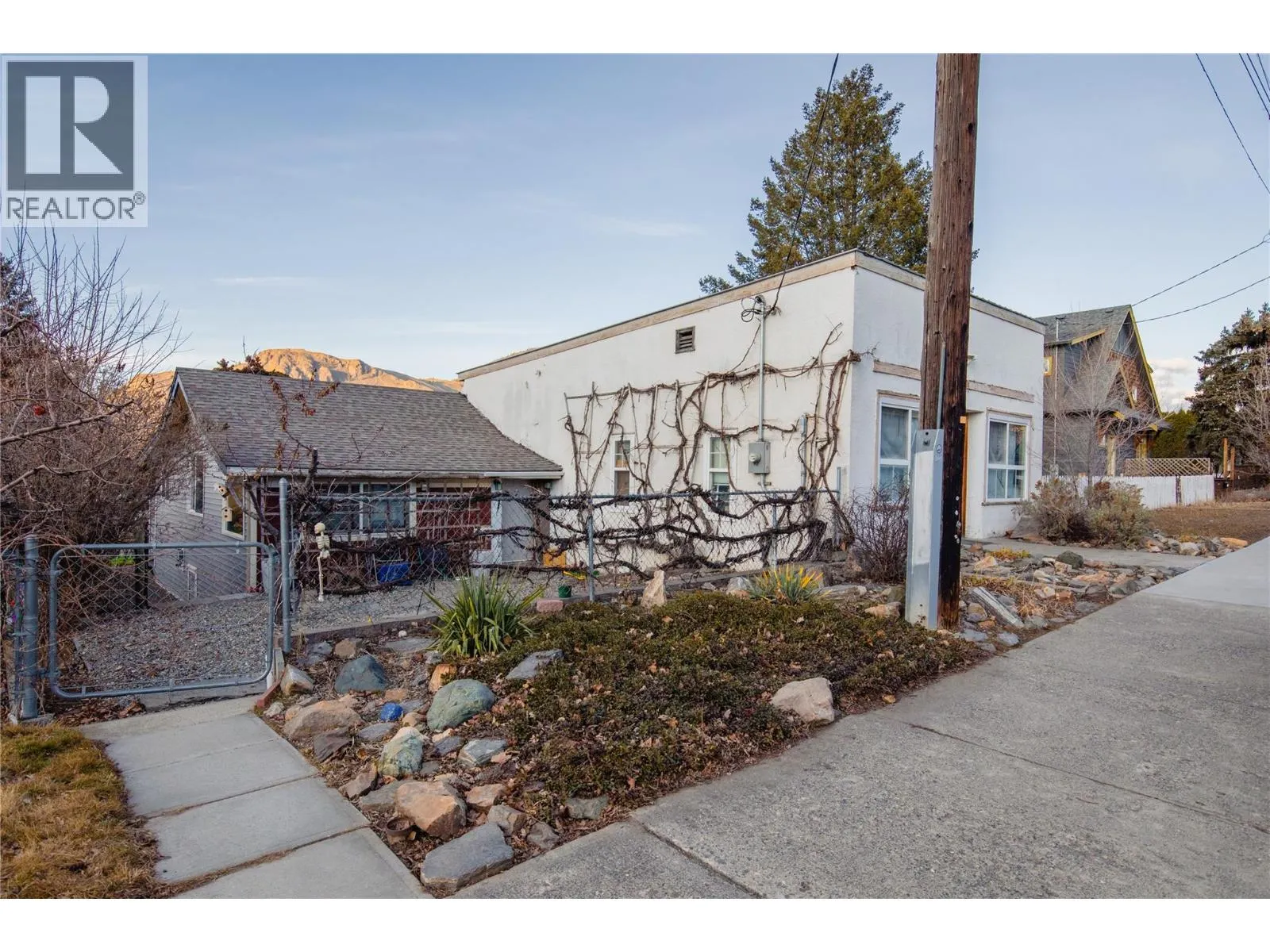 776 Dominion Street
