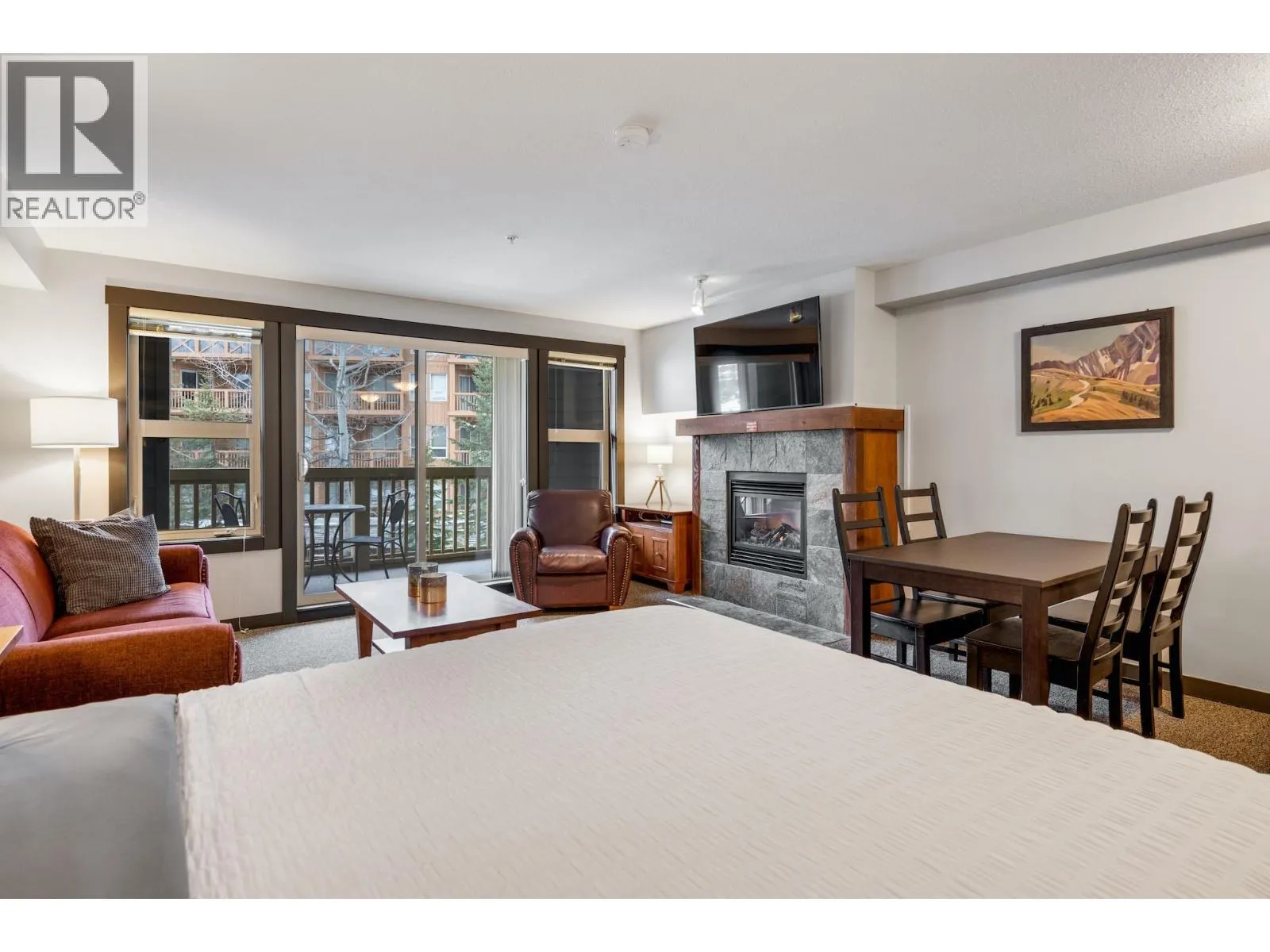 2070 SUMMIT Drive Unit# 201B