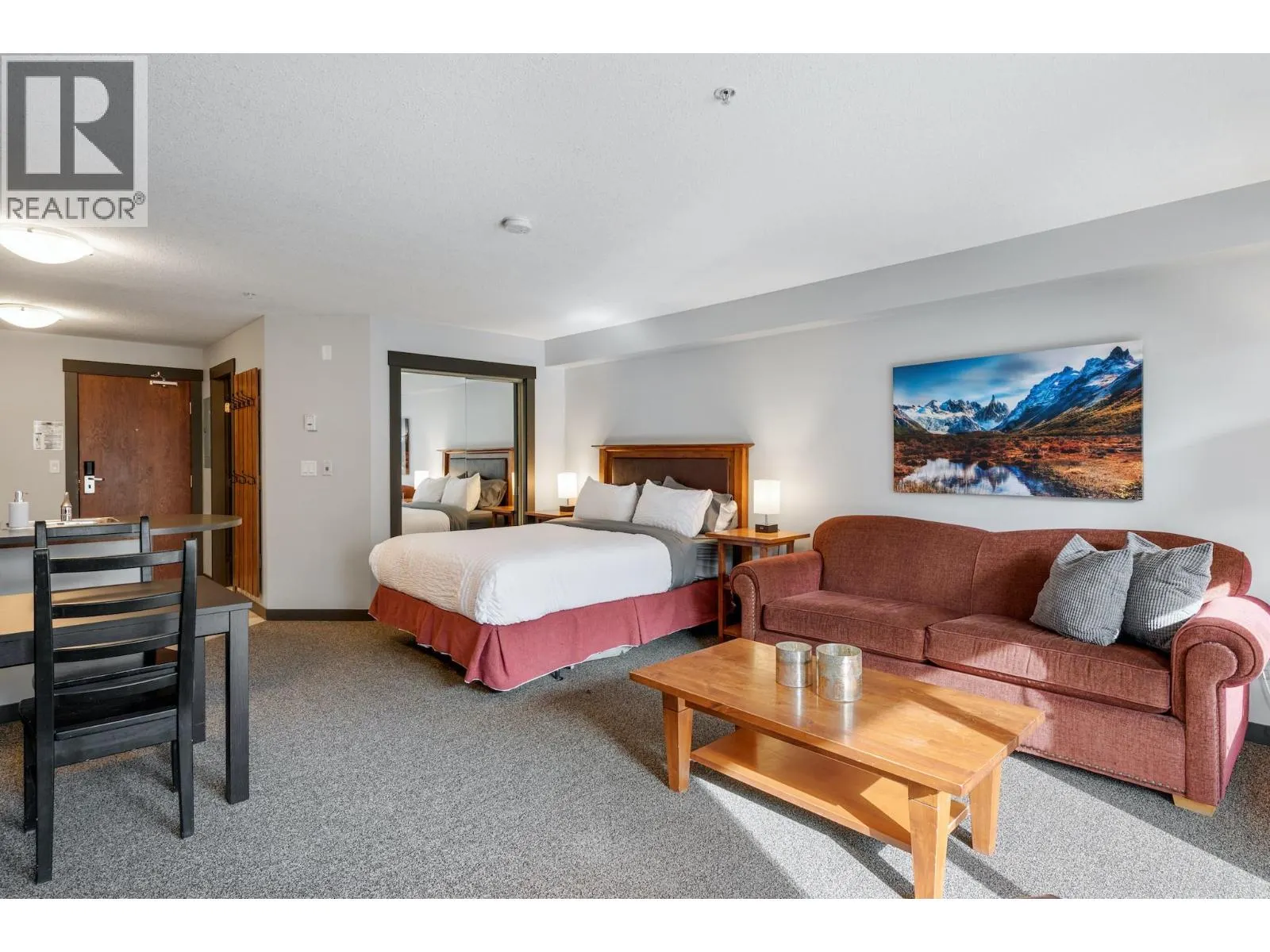2070 SUMMIT Drive Unit# 201B