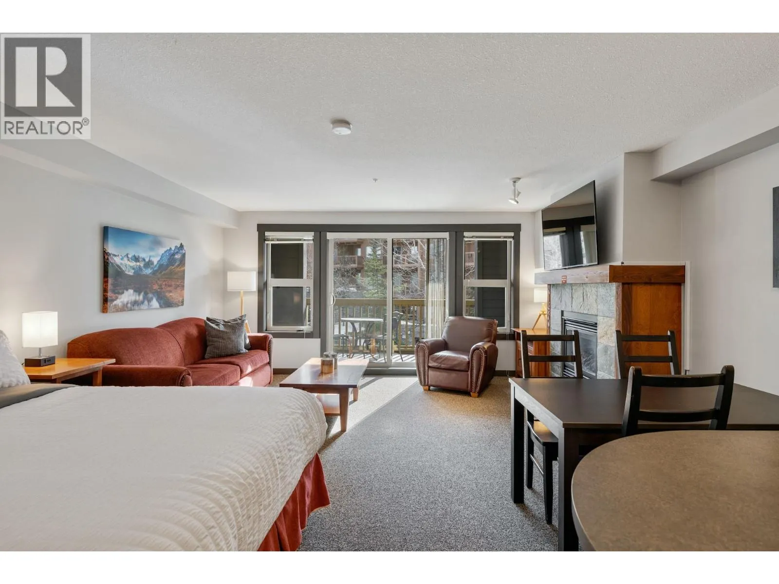 2070 SUMMIT Drive Unit# 201B