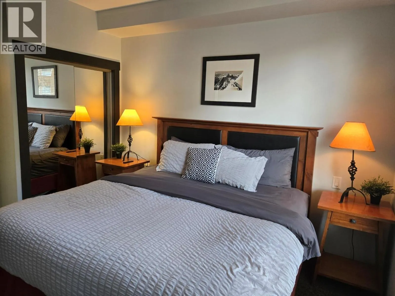 2070 SUMMIT Drive Unit# 201A