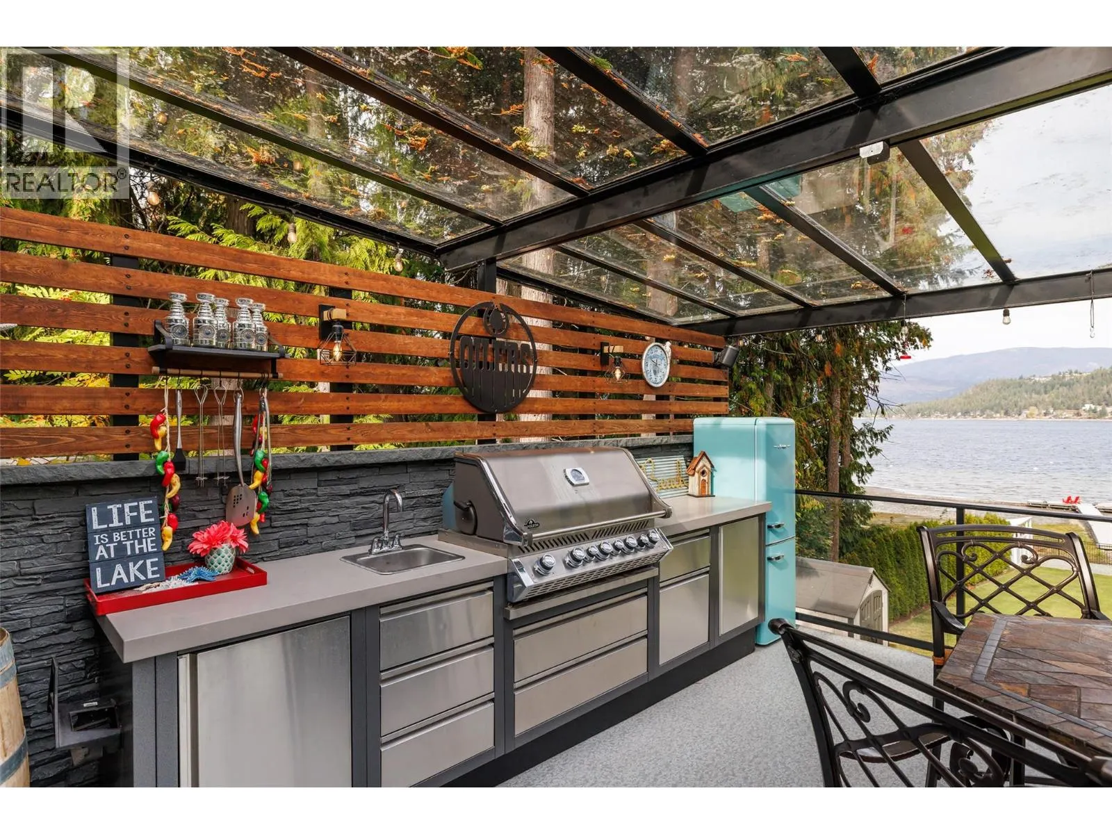 2661 Blind Bay Road