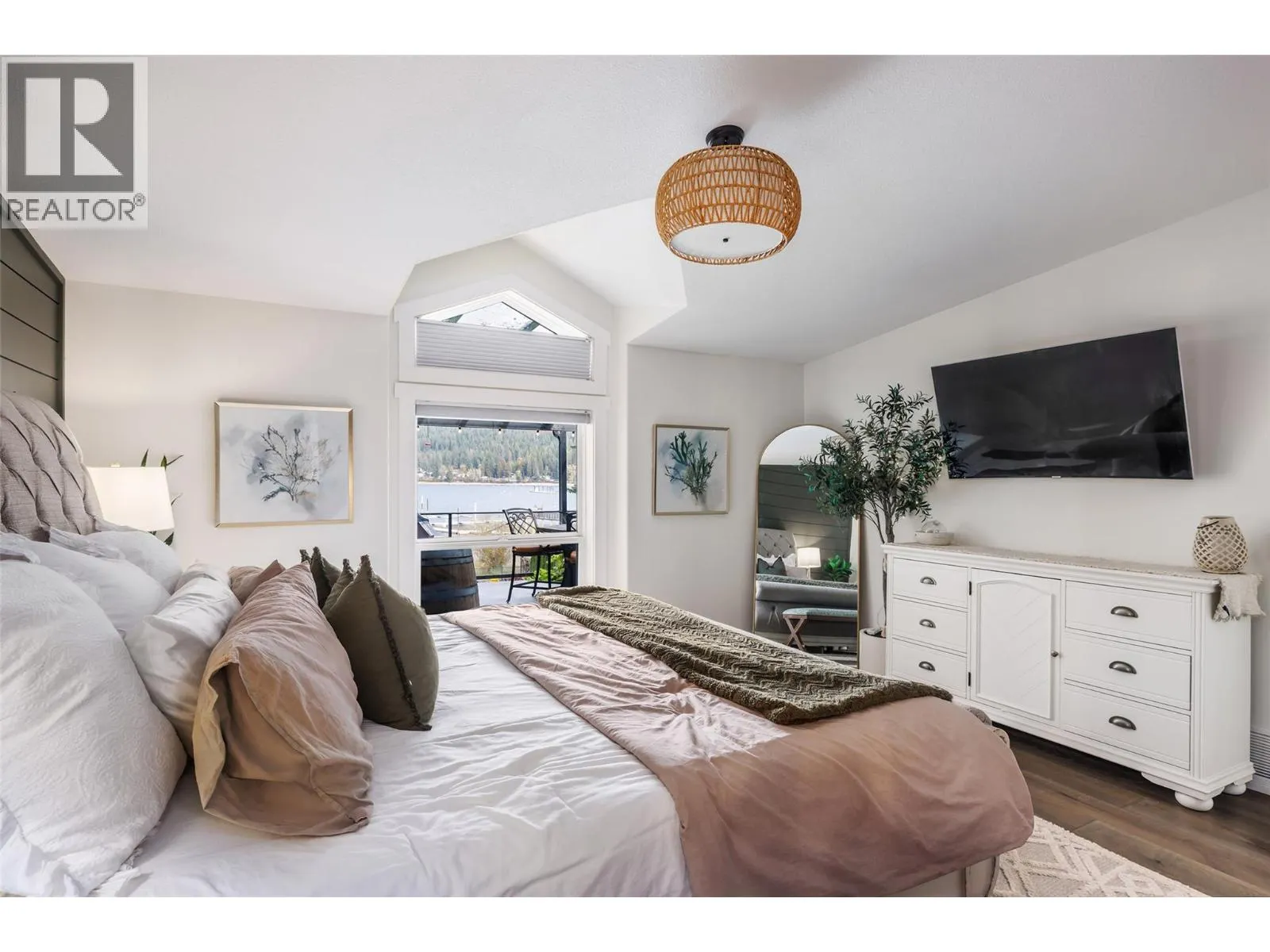 2661 Blind Bay Road