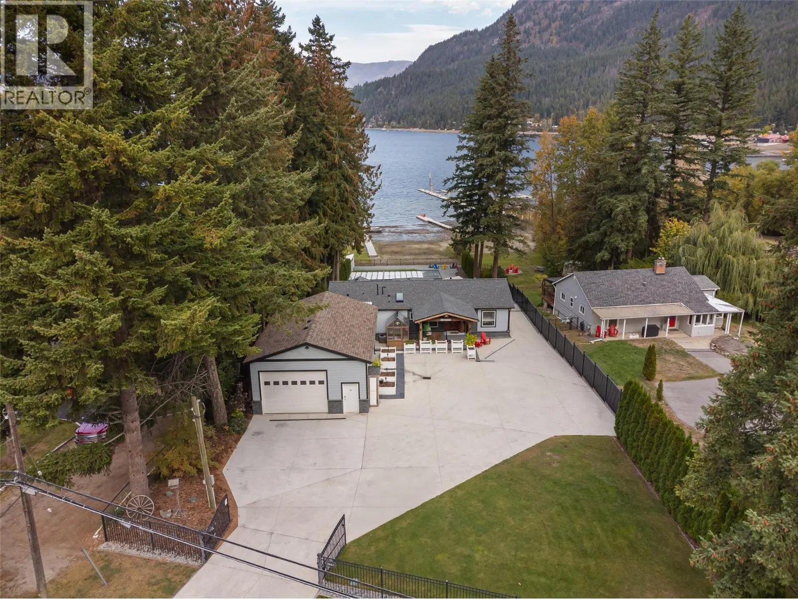 2661 Blind Bay Road
