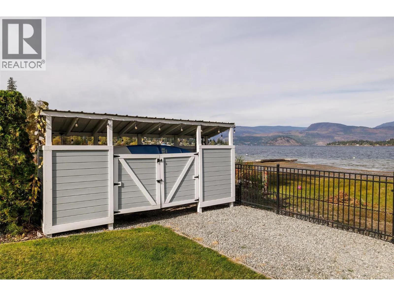 2661 Blind Bay Road