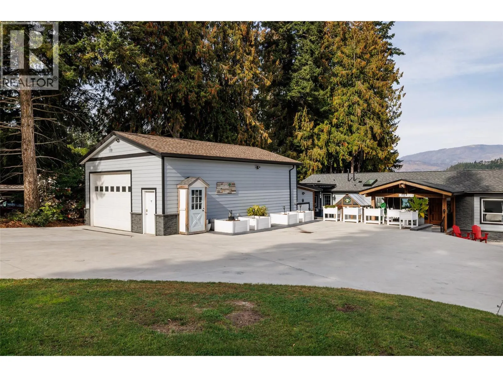 2661 Blind Bay Road
