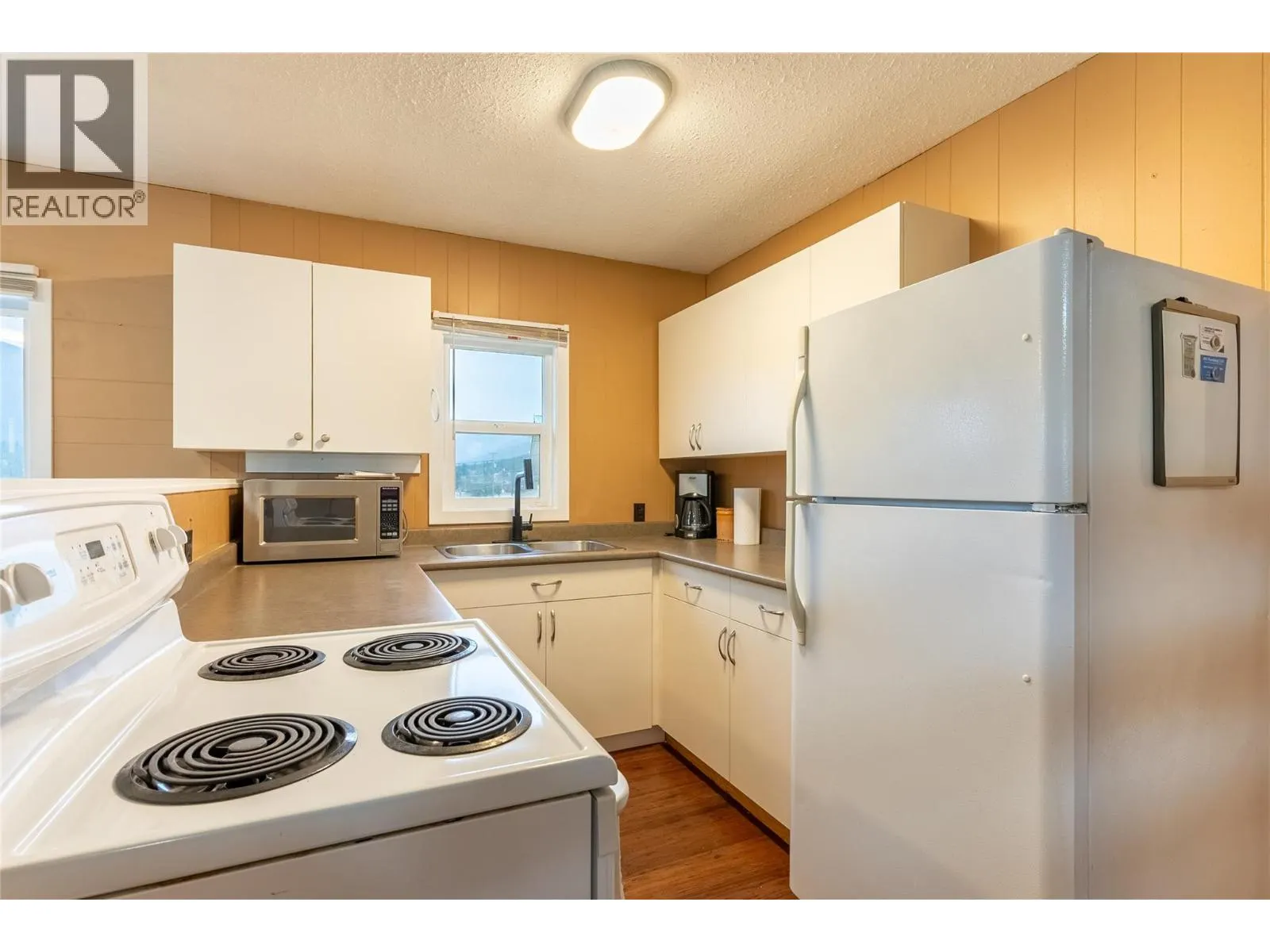 1722 FRONTAGE Road