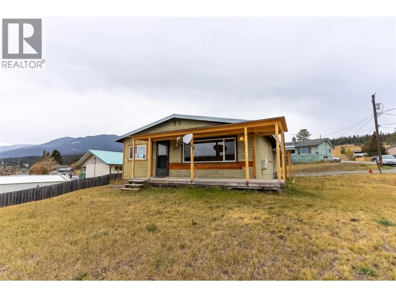1722 FRONTAGE Road