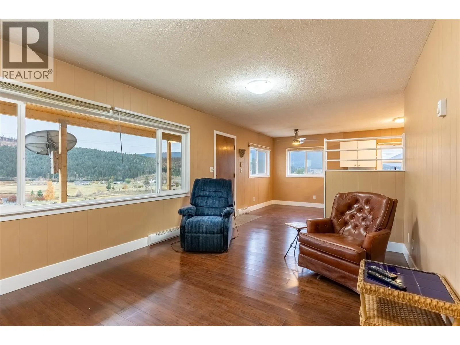 1722 FRONTAGE Road