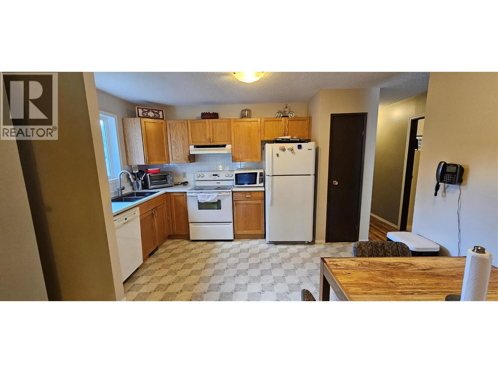 1234 Hickory Crescent
