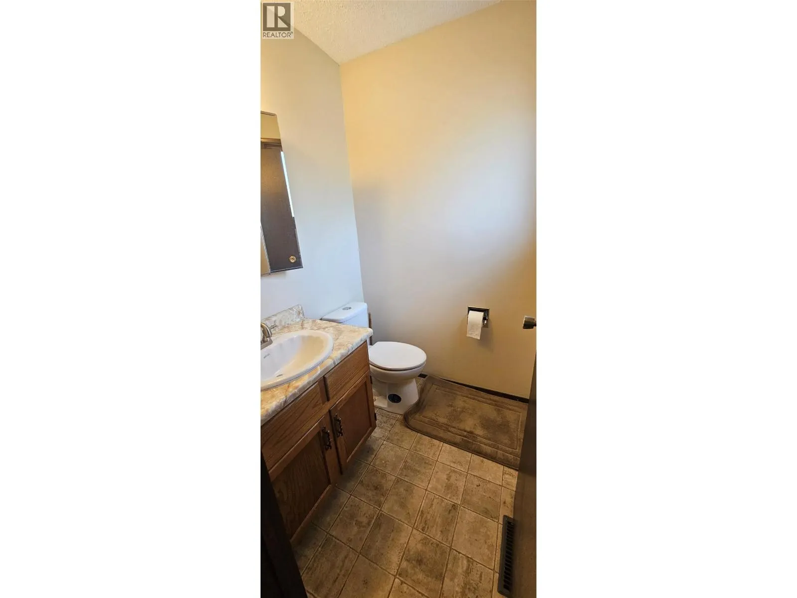 1234 Hickory Crescent