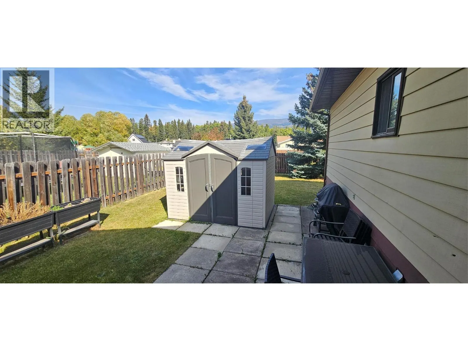 1234 Hickory Crescent