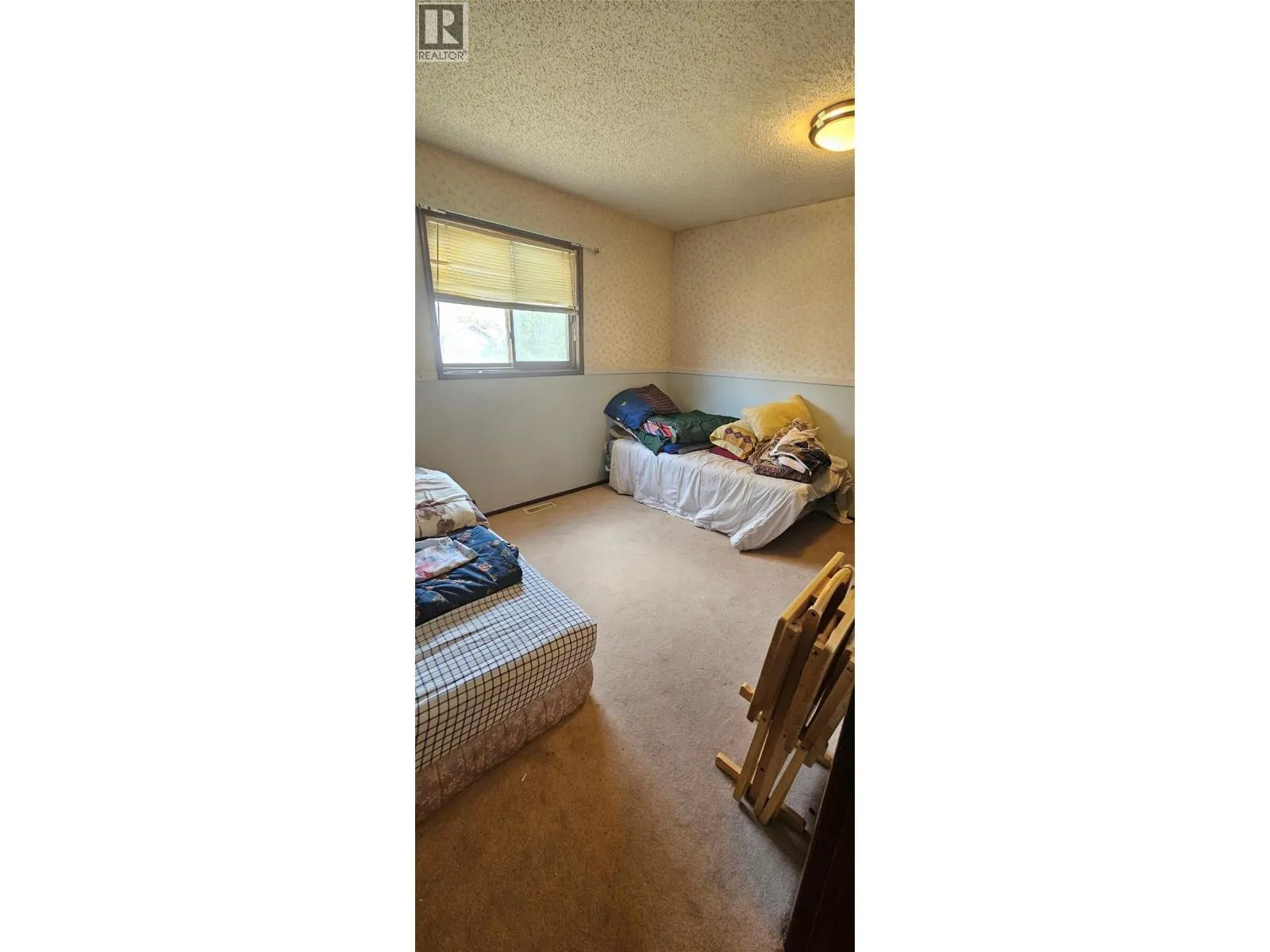 1234 Hickory Crescent
