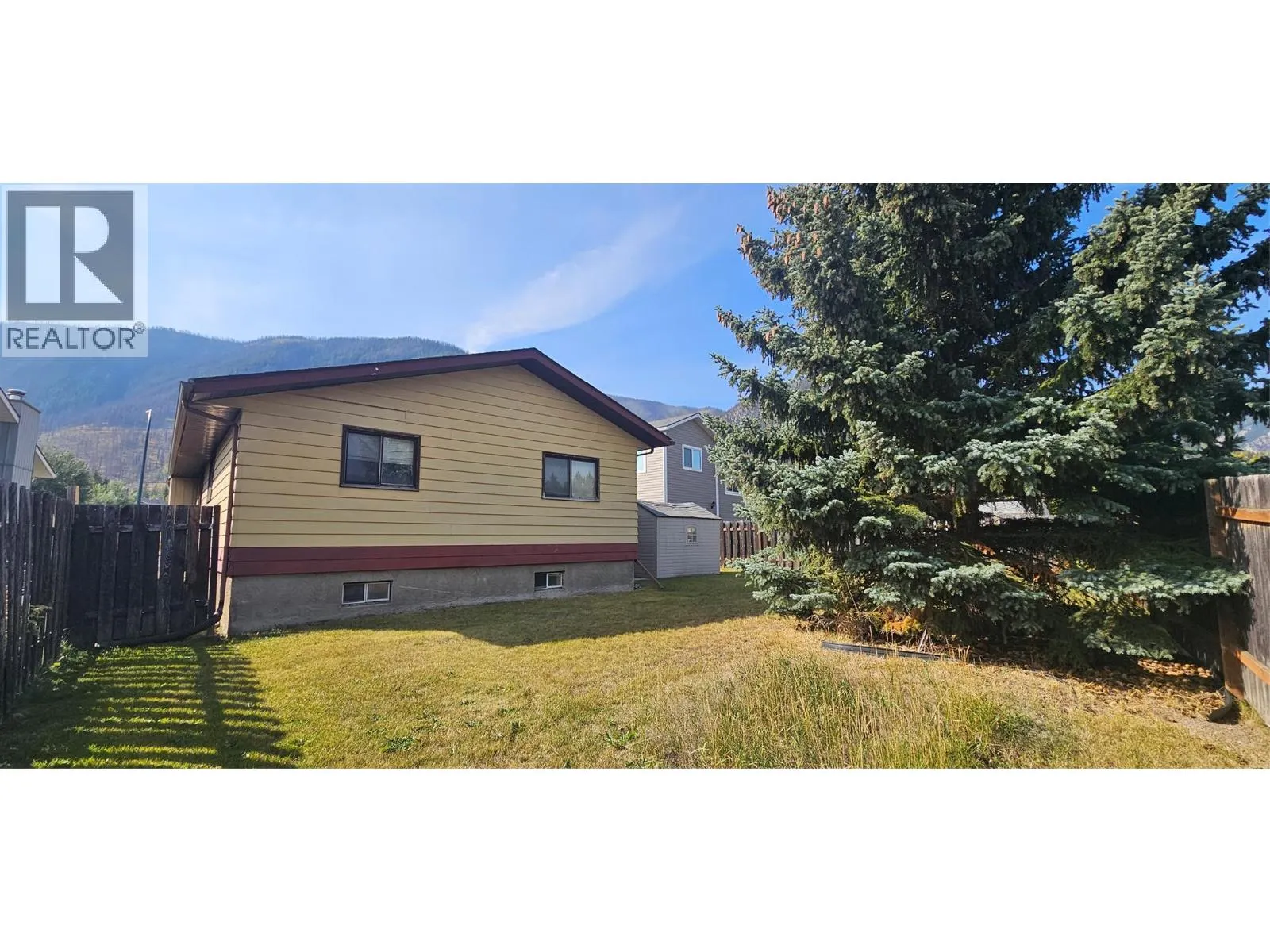 1234 Hickory Crescent