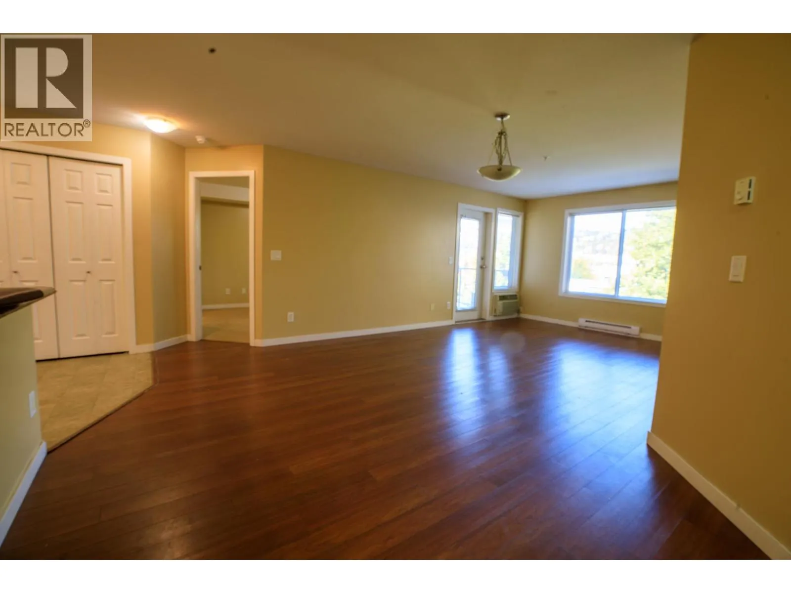 135 Ziprick Road Unit# 306