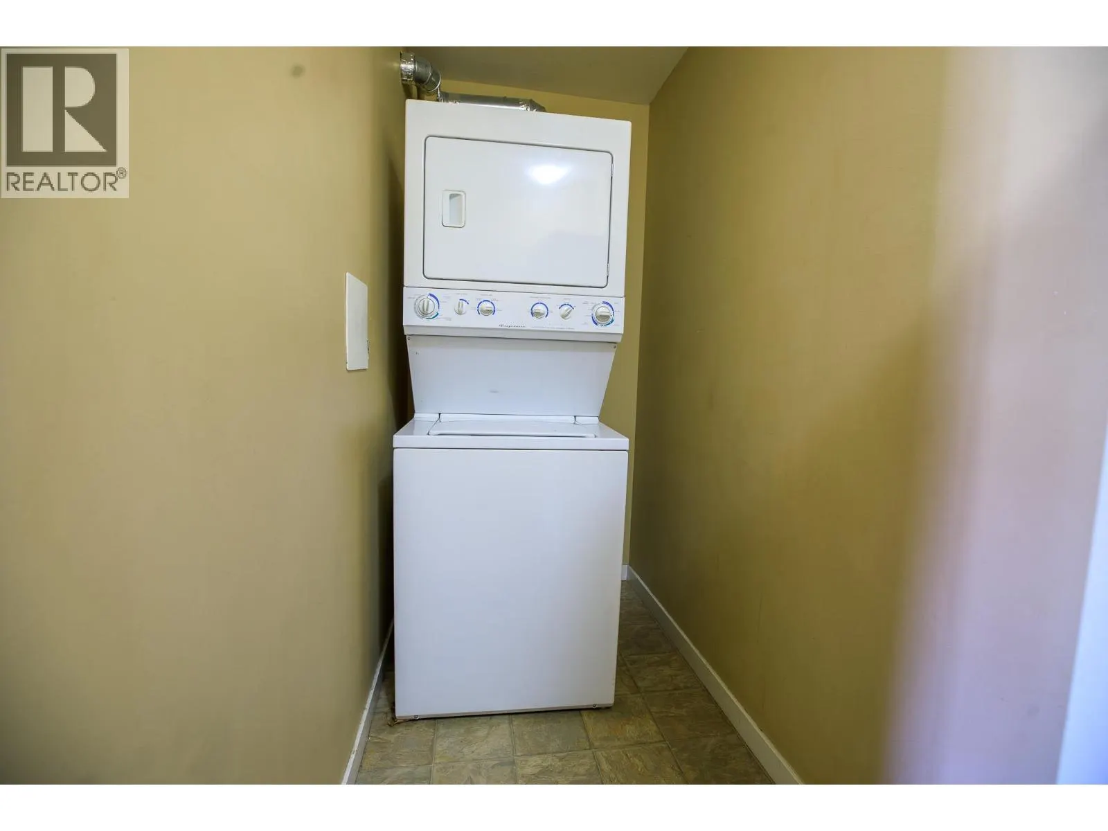 135 Ziprick Road Unit# 306