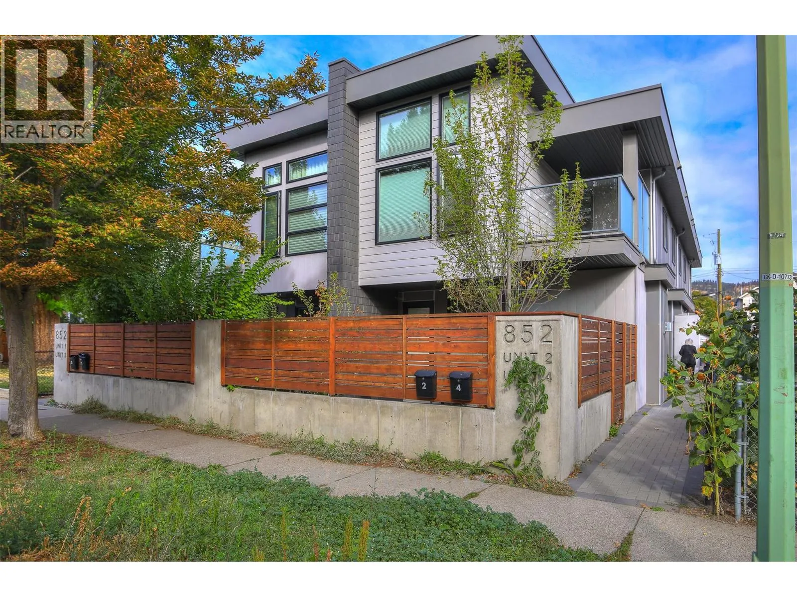 852 Stockwell Avenue Unit# 2
