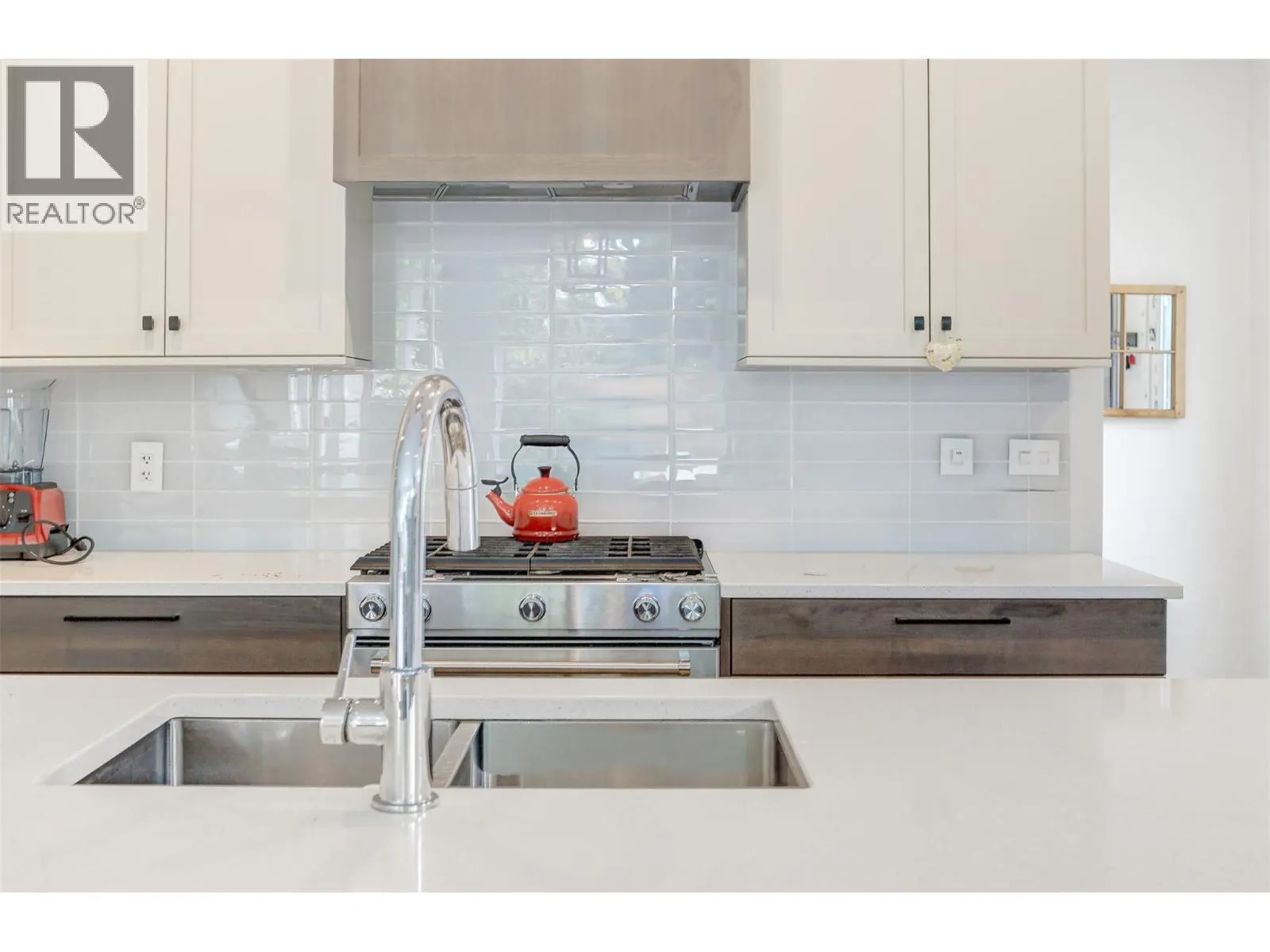 852 Stockwell Avenue Unit# 2