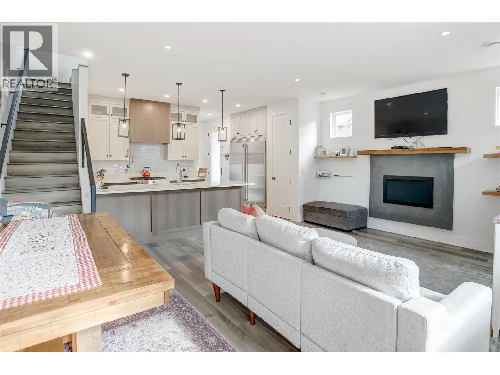 852 Stockwell Avenue Unit# 2