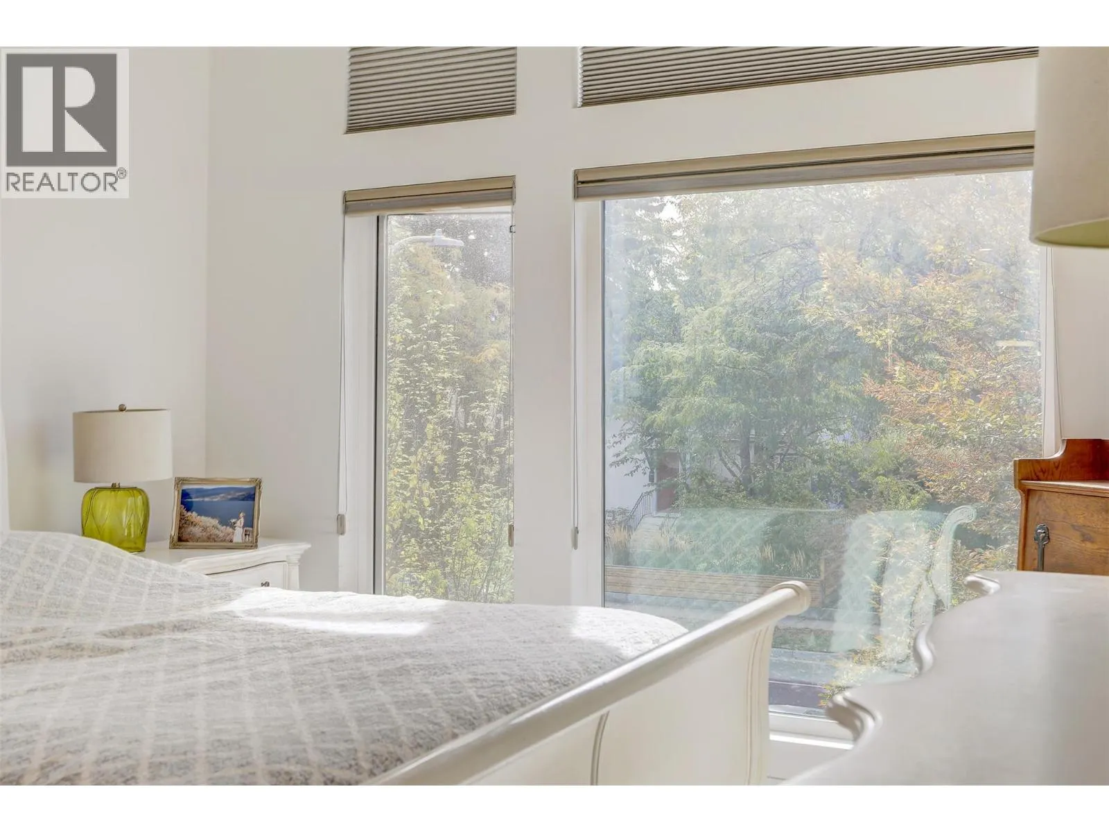 852 Stockwell Avenue Unit# 2