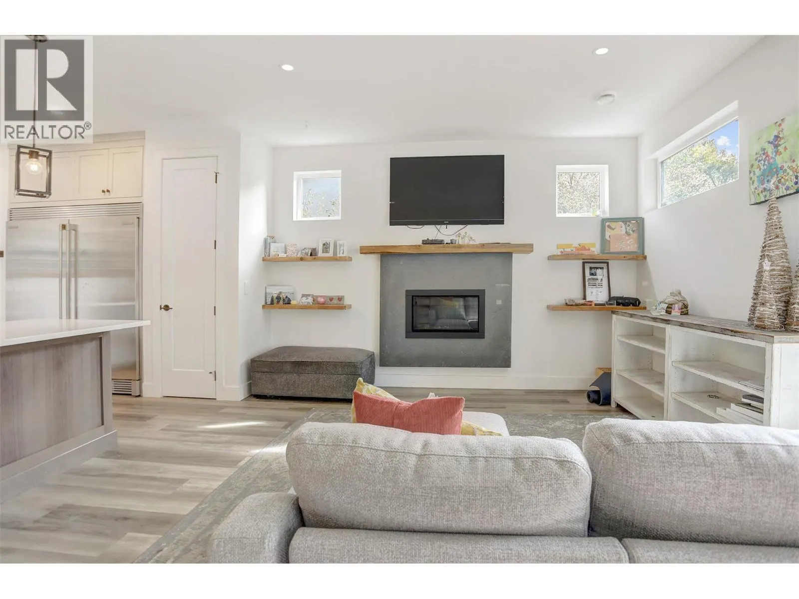 852 Stockwell Avenue Unit# 2