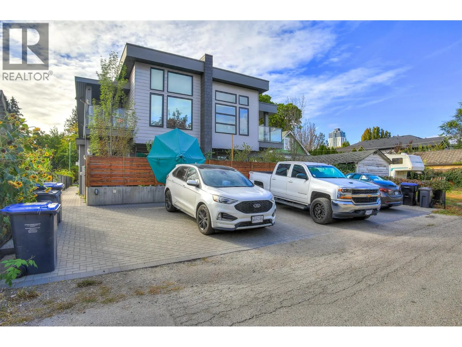 852 Stockwell Avenue Unit# 2