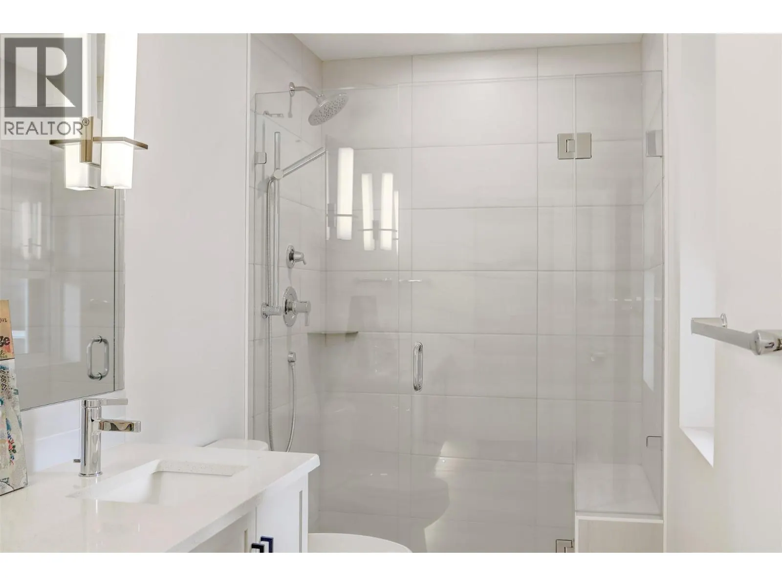 852 Stockwell Avenue Unit# 2