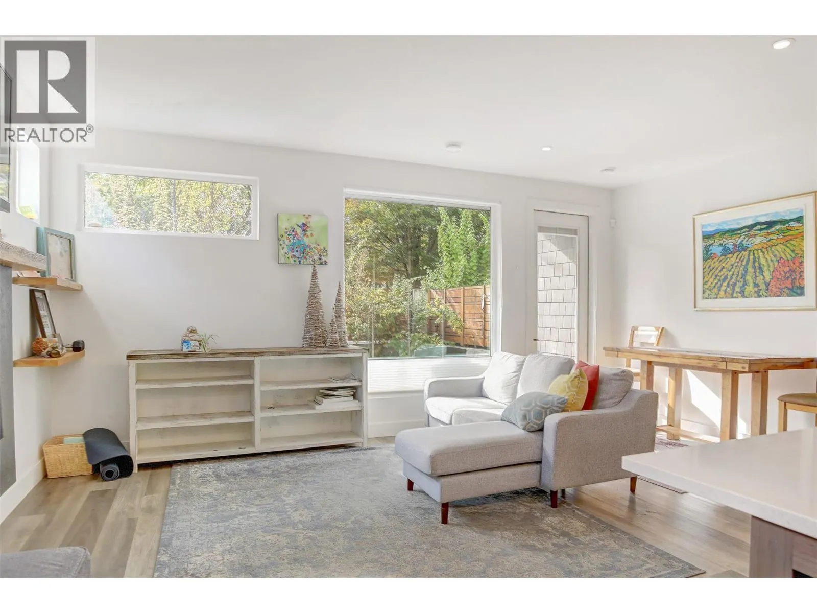 852 Stockwell Avenue Unit# 2