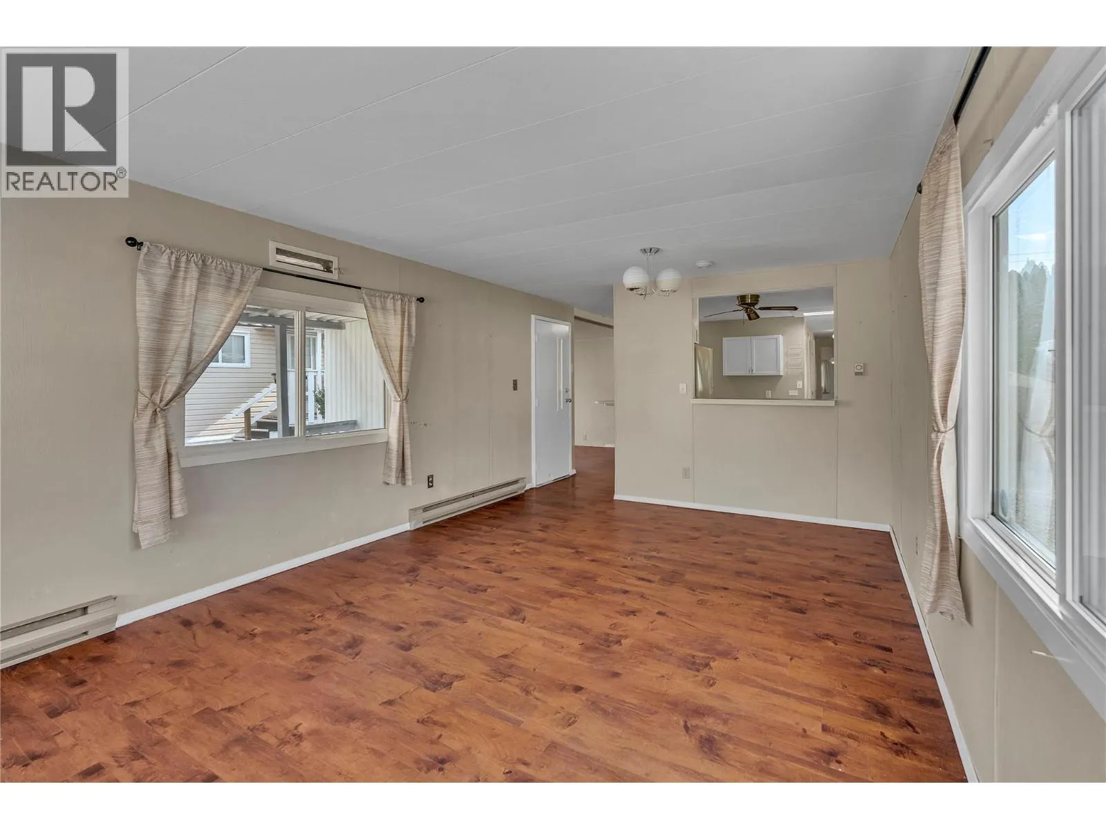 98 Okanagan Avenue E Unit# 101