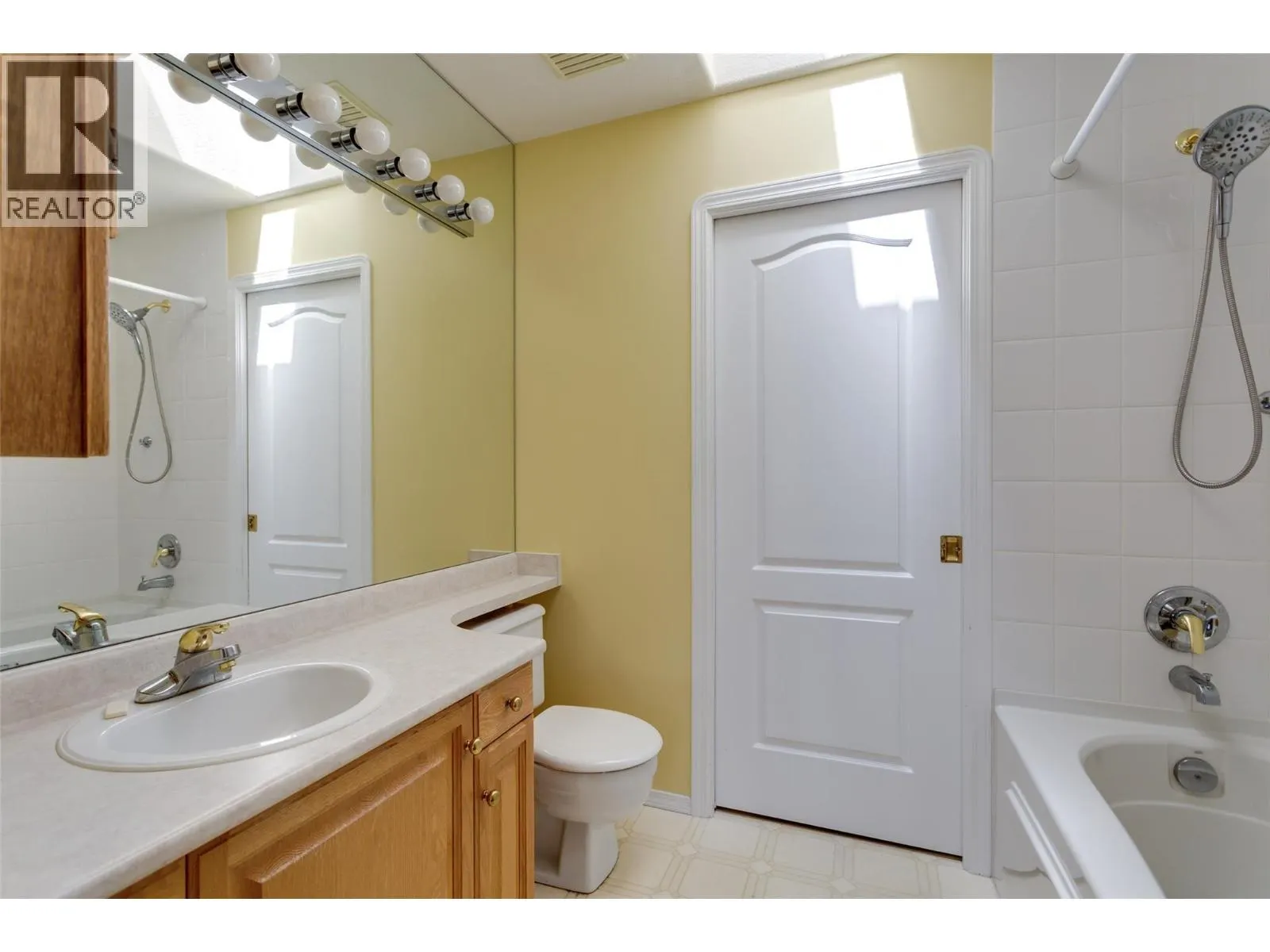 2250 Louie Drive Unit# 102