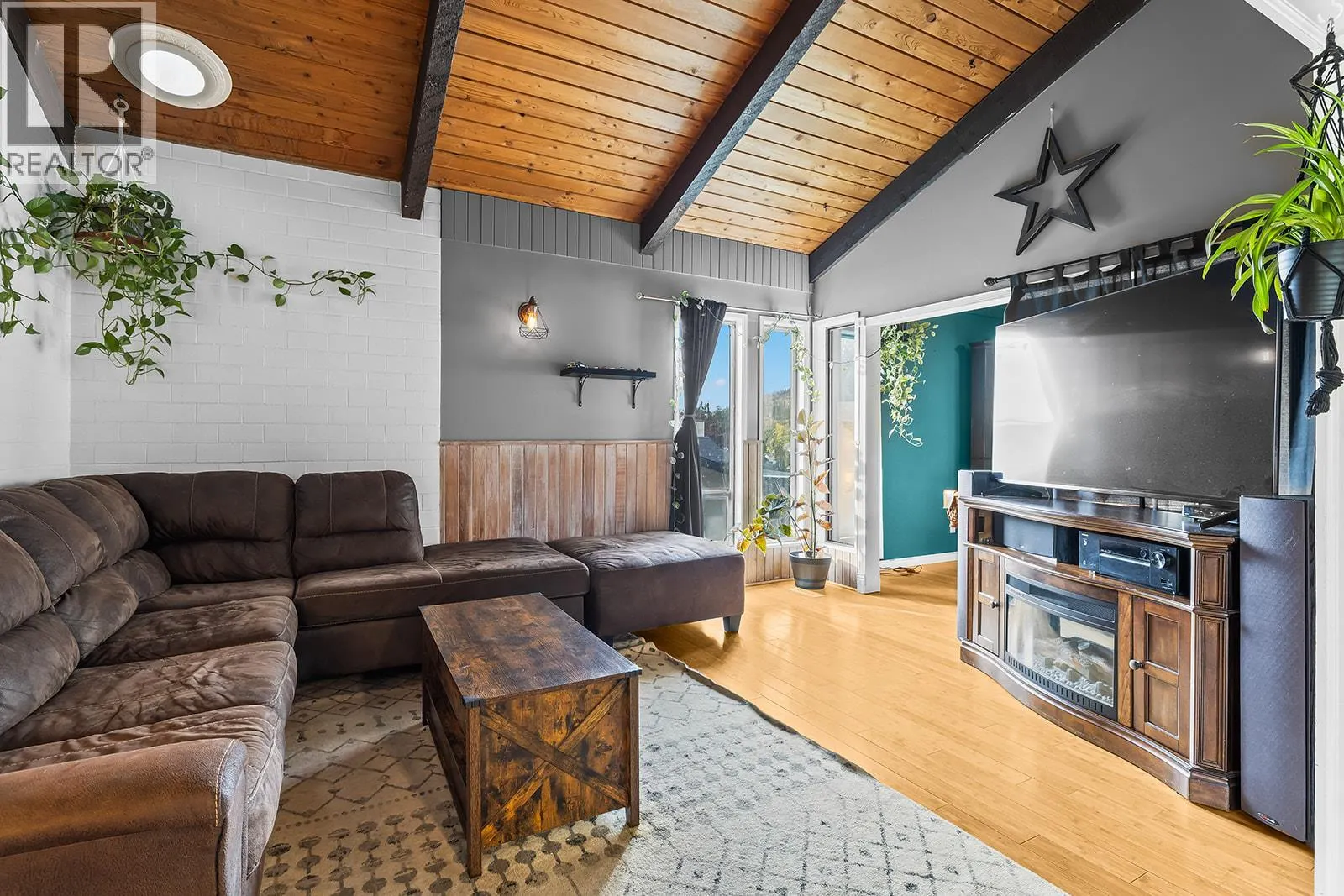 3616 Granada Crescent