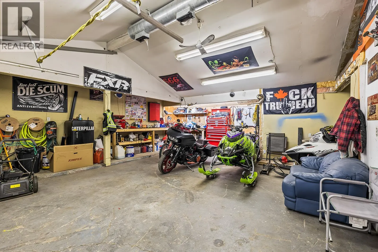 3616 Granada Crescent