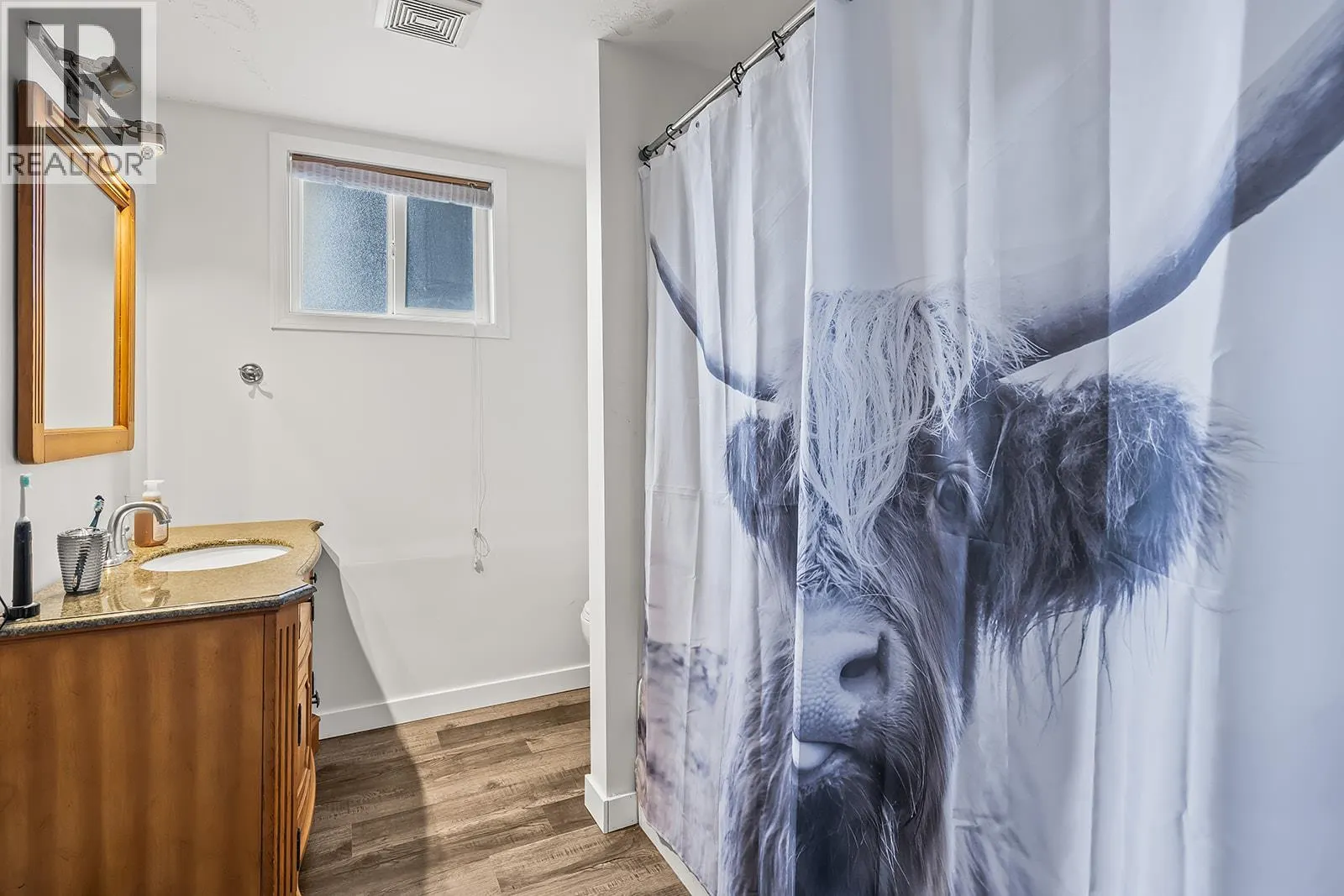 3616 Granada Crescent