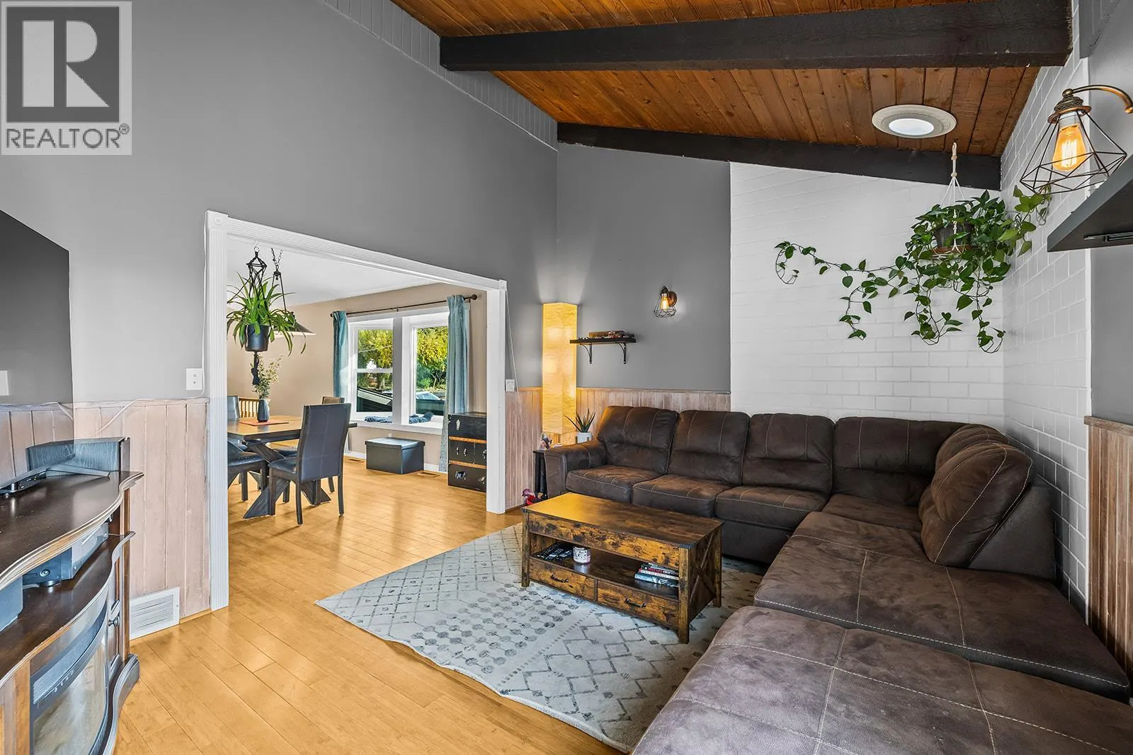 3616 Granada Crescent