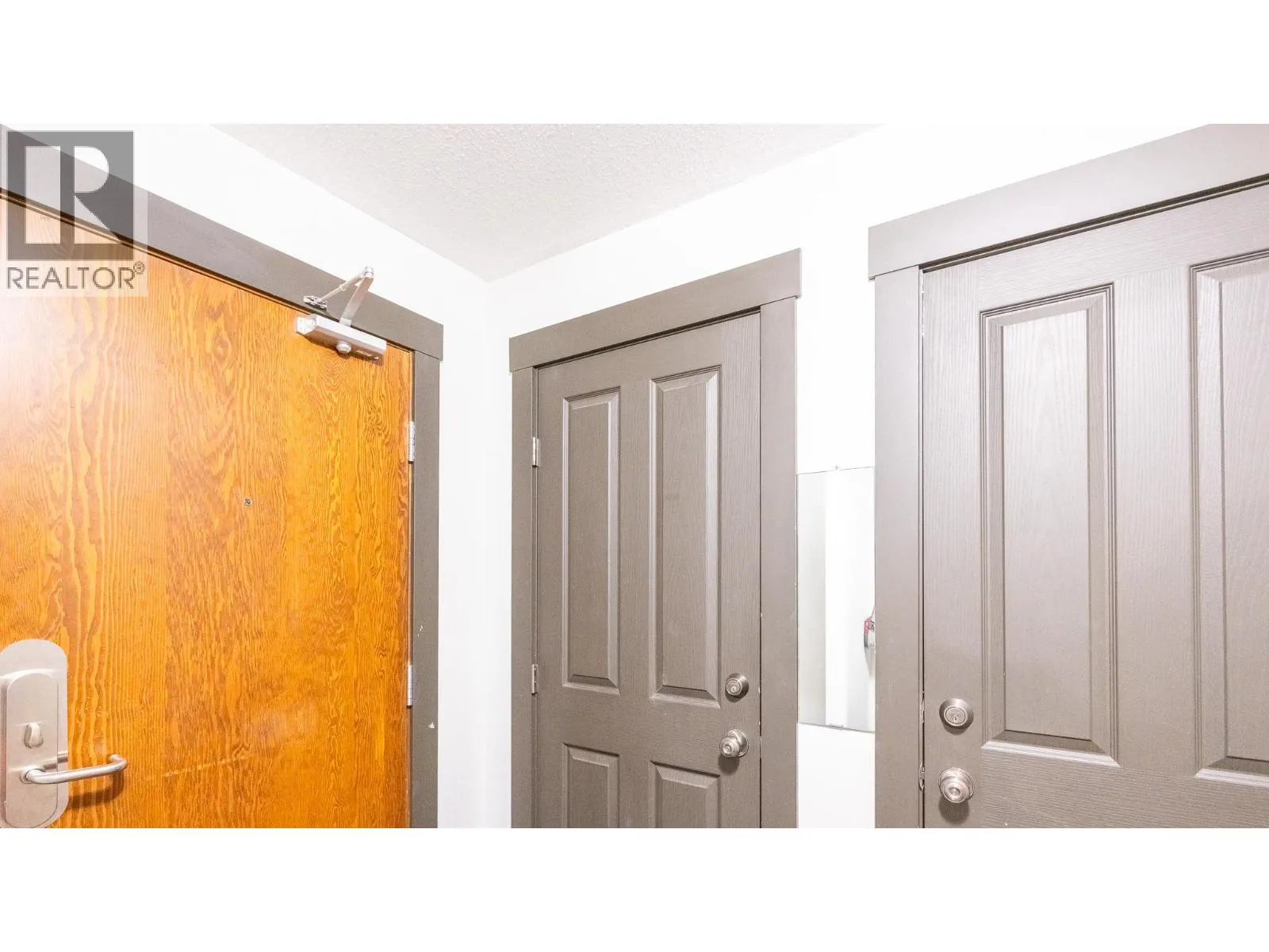 2070 SUMMIT Drive Unit# 301B Lot# STUDIO