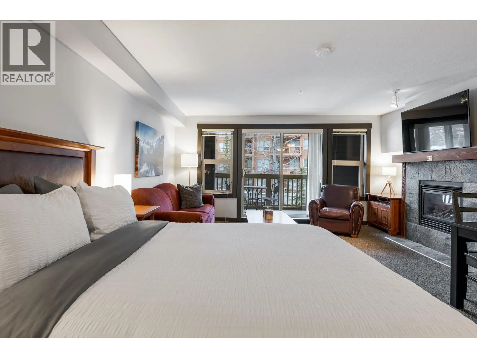 2070 SUMMIT Drive Unit# 301B Lot# STUDIO