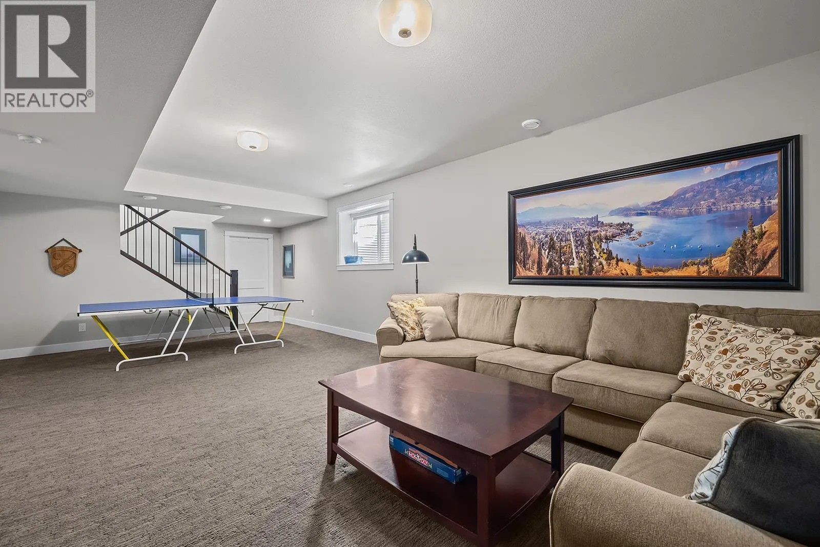 1827 Viewpoint Drive