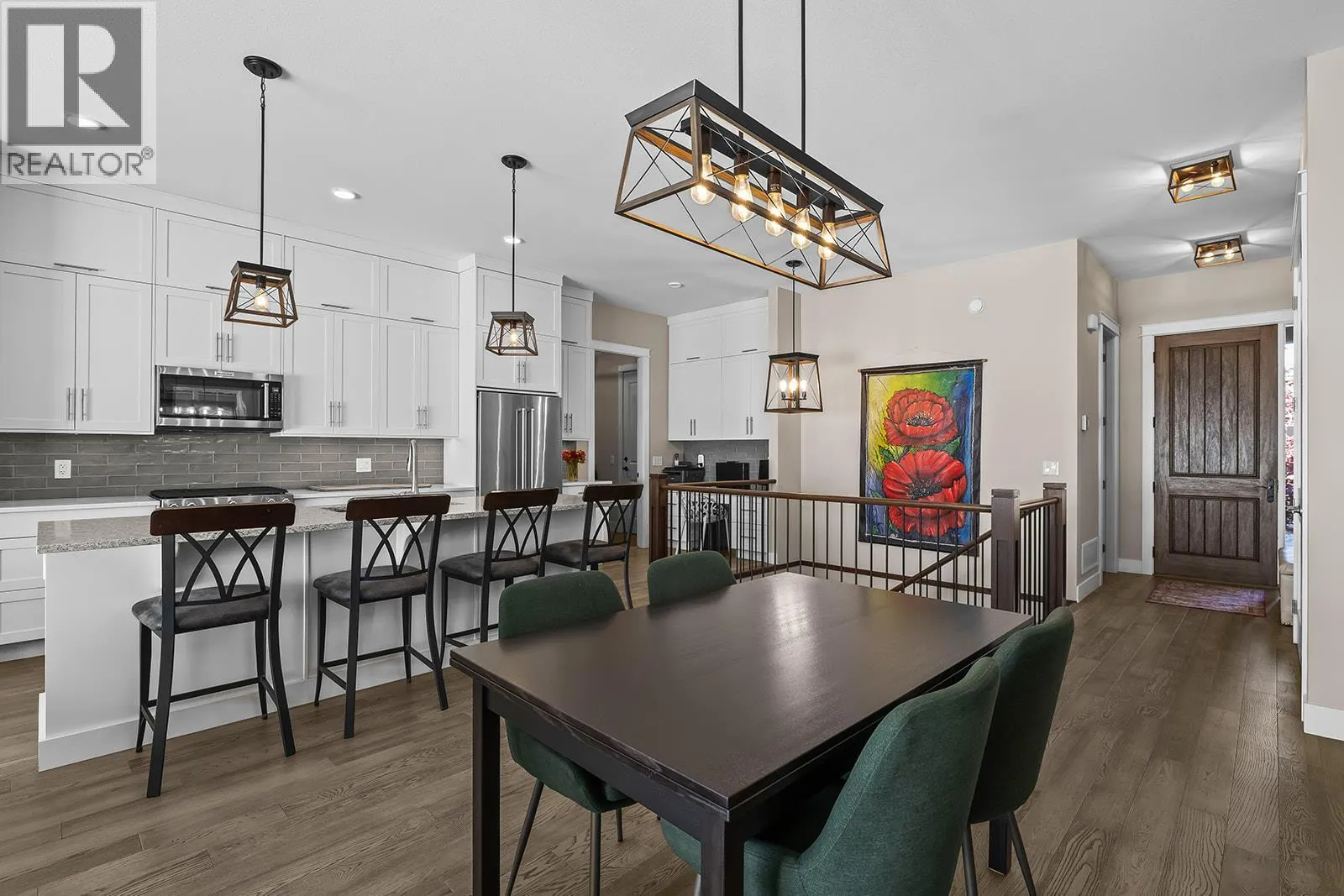 1827 Viewpoint Drive