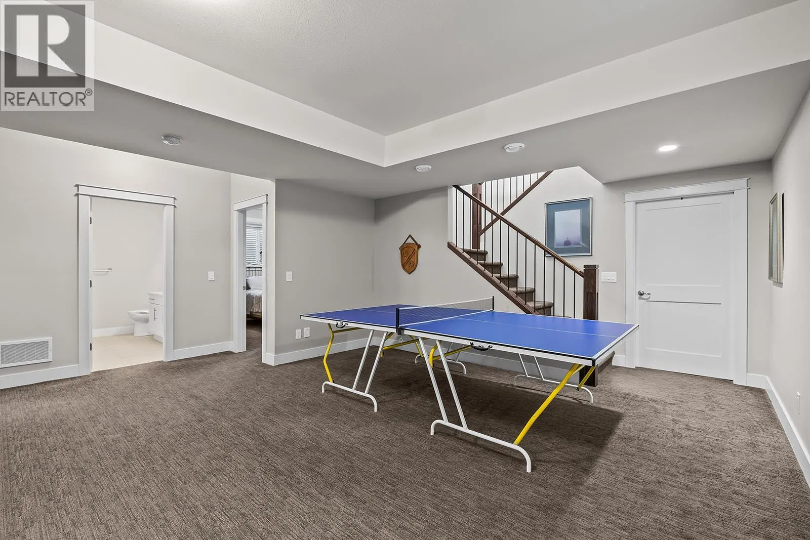 1827 Viewpoint Drive