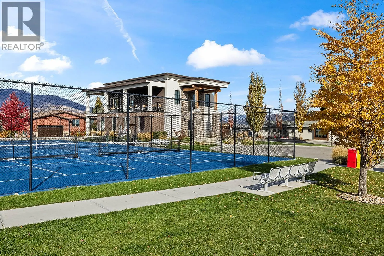 1827 Viewpoint Drive