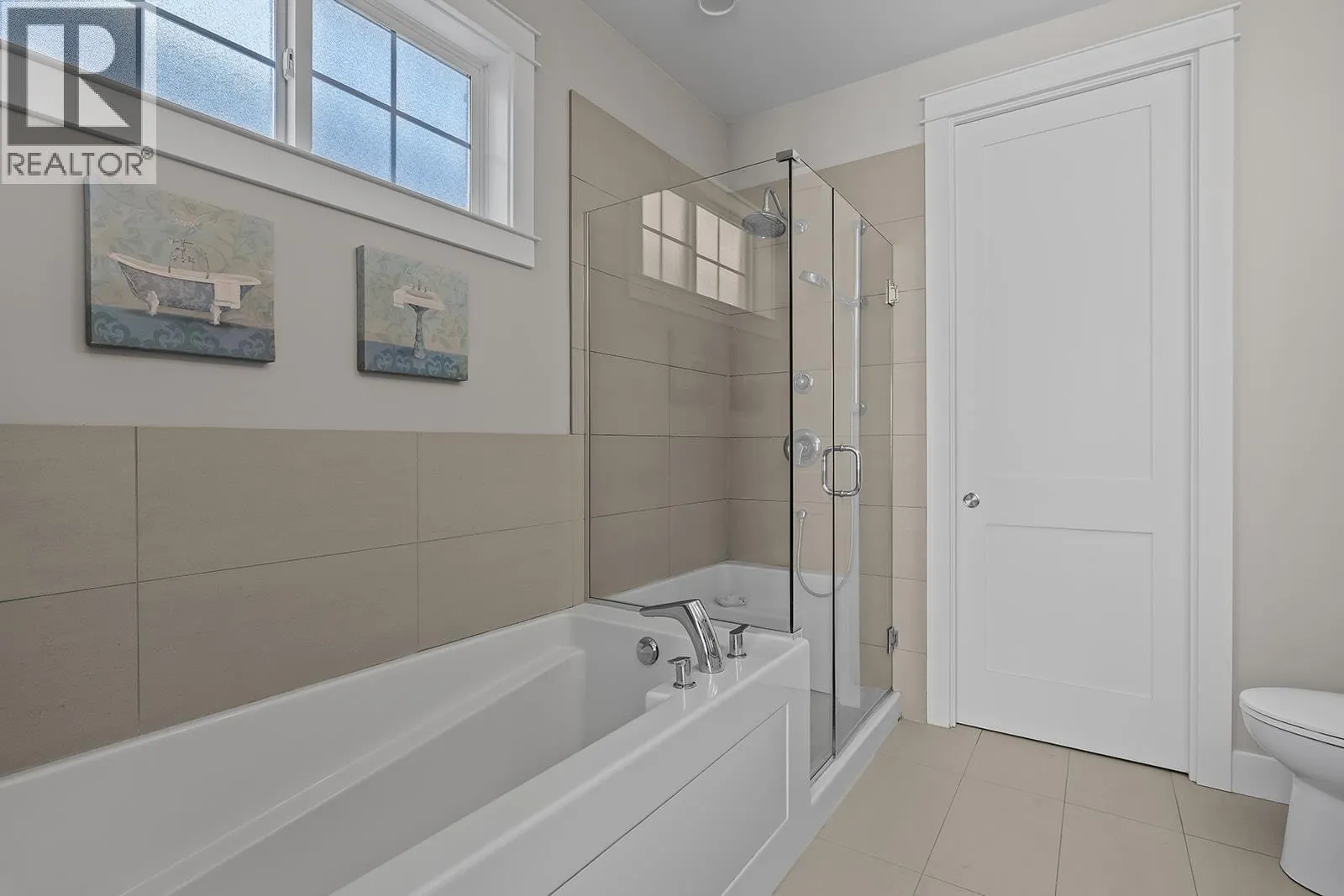 1827 Viewpoint Drive