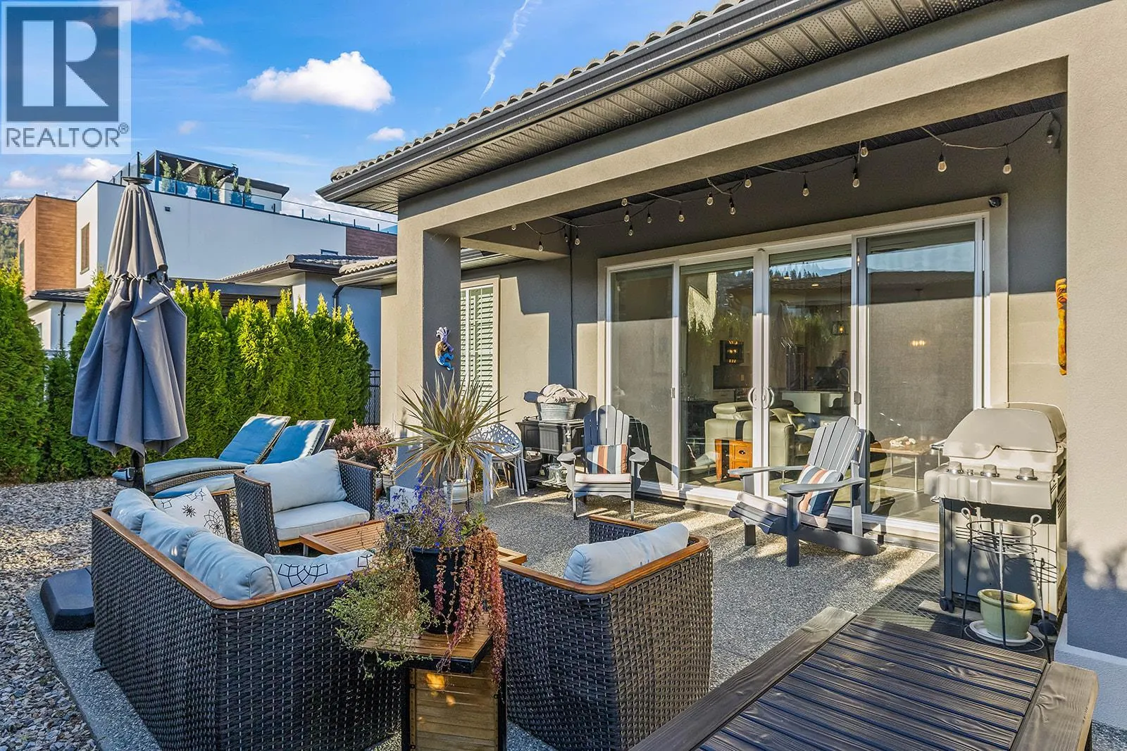 1827 Viewpoint Drive