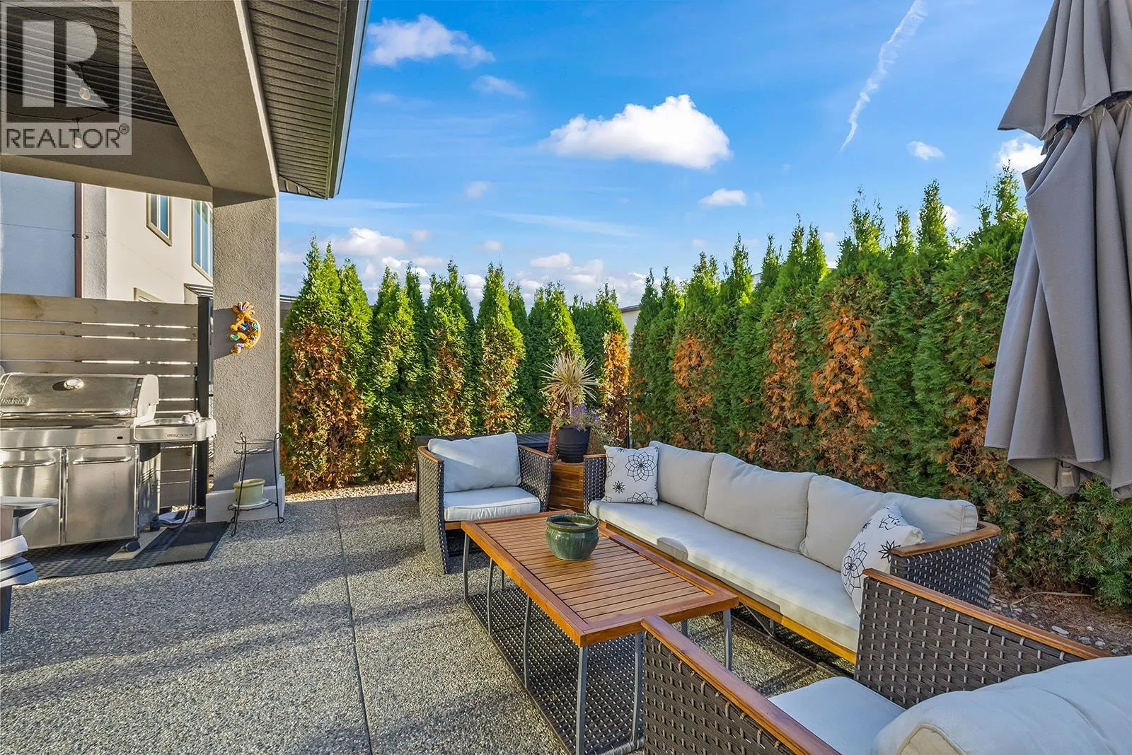 1827 Viewpoint Drive