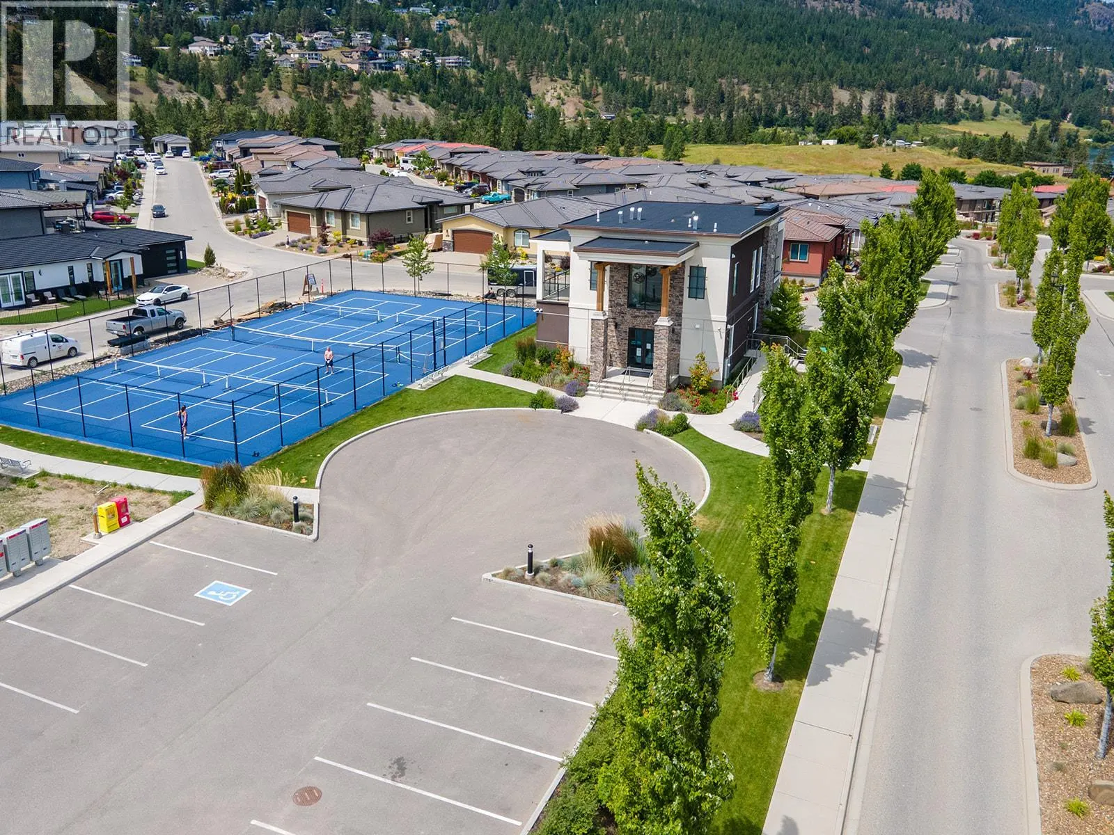 1827 Viewpoint Drive