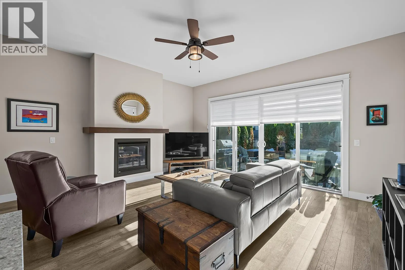 1827 Viewpoint Drive